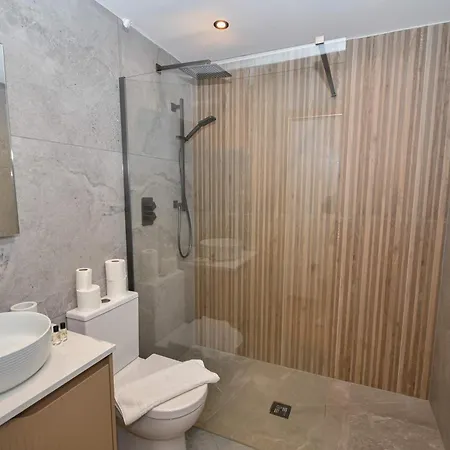 Apartment Contemporary 1 Bed In Leeds (West Yorkshire)